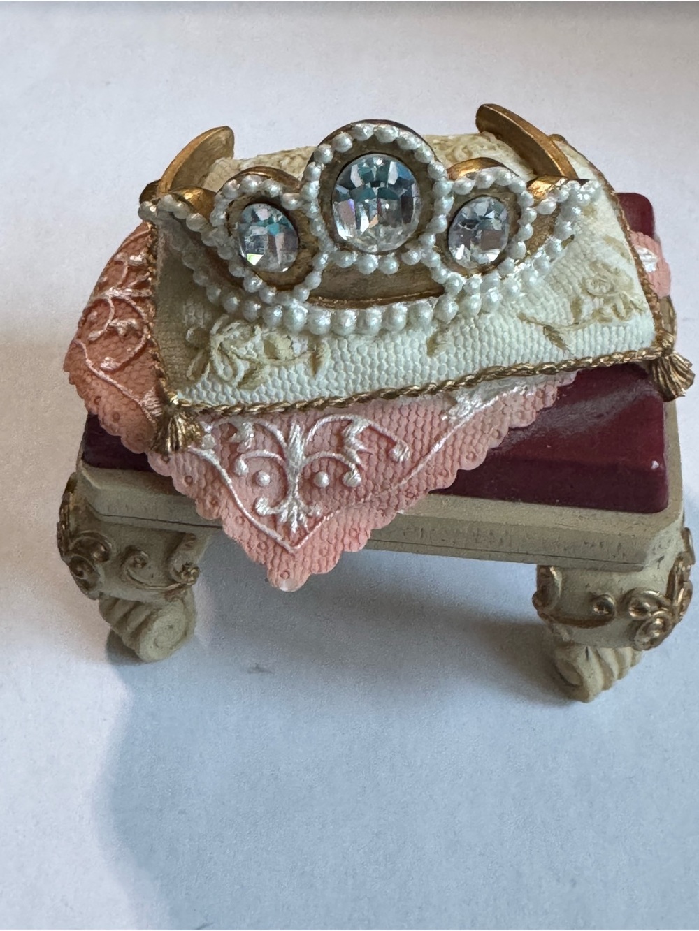 Vintage- The Princess Arabella" Fashion Hat from the Classic Couture series. EUC